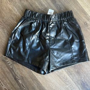 NWT Abercrombie Leather shorts size small
